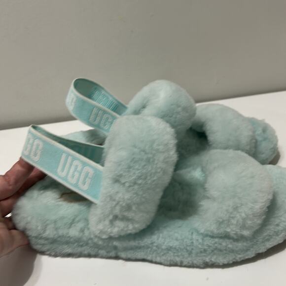 Ugg Mint Green Slippers Size 8 Excellent Condition - Picture 2 of 6